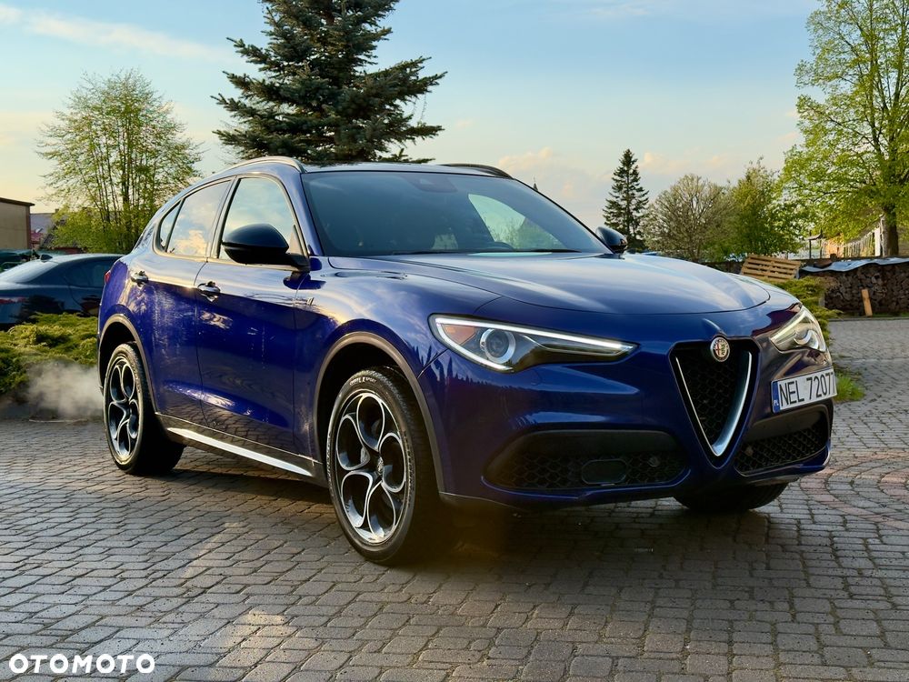 Alfa Romeo Stelvio 2.0 Turbo 16V AT8-Q4 Ti - 1