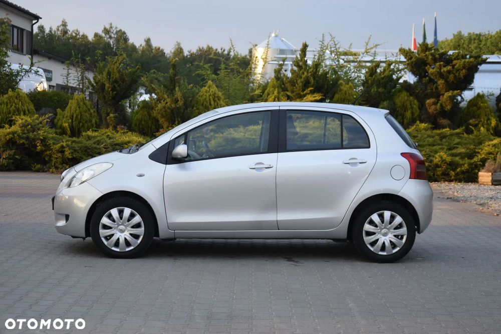 Toyota Yaris - 13