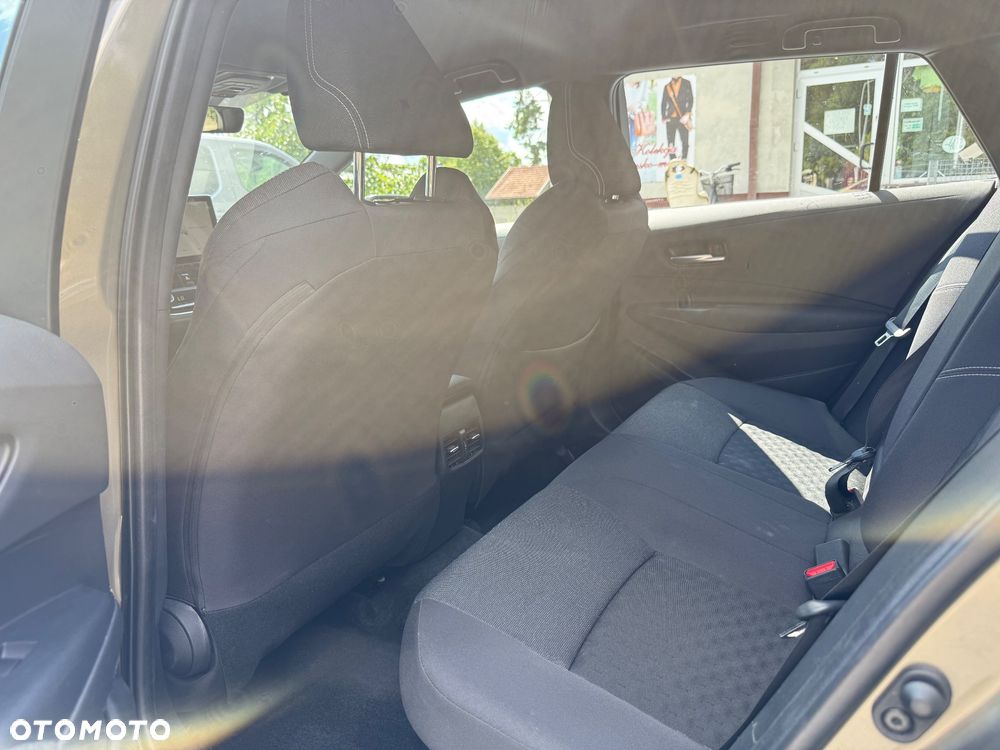 Toyota Corolla 2.0 Hybrid Comfort - 25