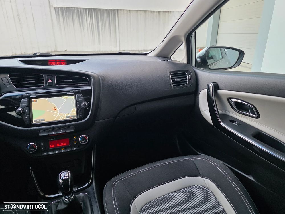 Kia Ceed SW 1.6 CRDi TX Sport - 36