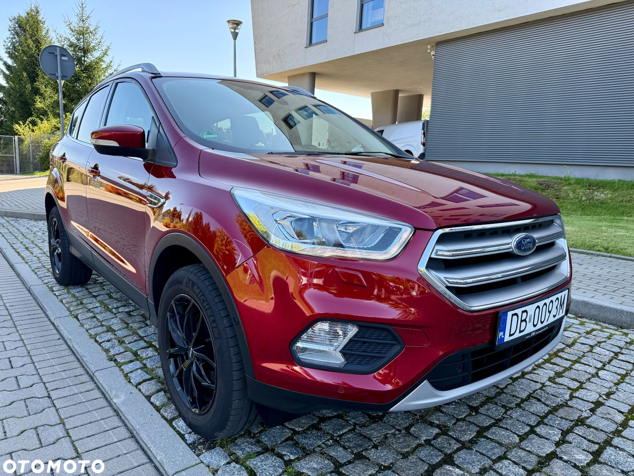 Ford Kuga 1.5 EcoBoost 2x4 Titanium - 3