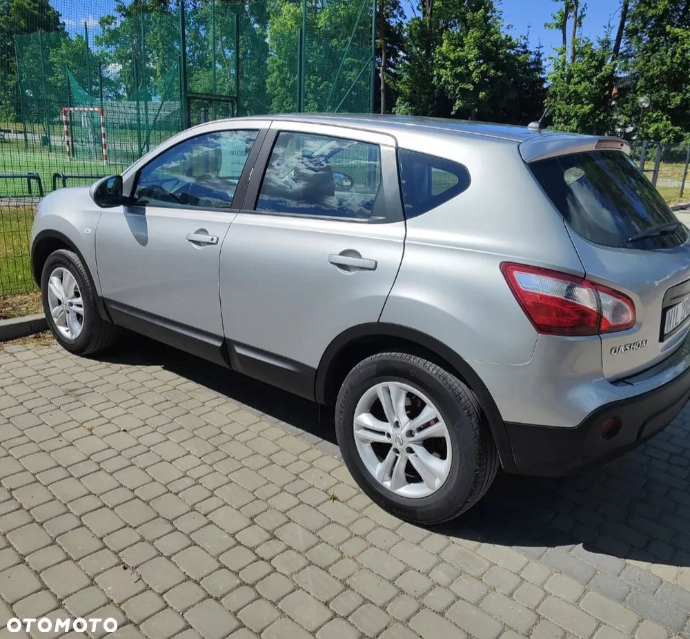 Nissan Qashqai - 2