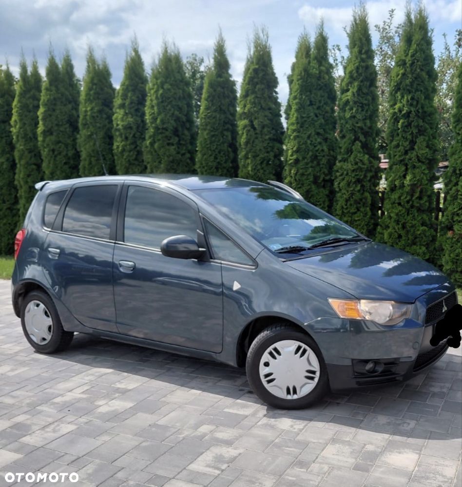 Mitsubishi Colt - 2