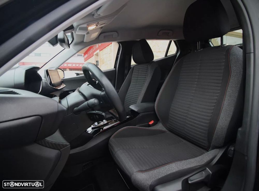 Peugeot e-2008 50 kWh Active - 10