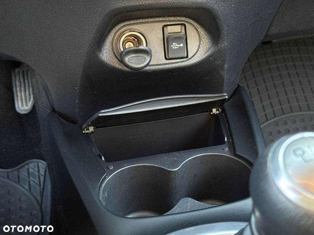Toyota Yaris - 21