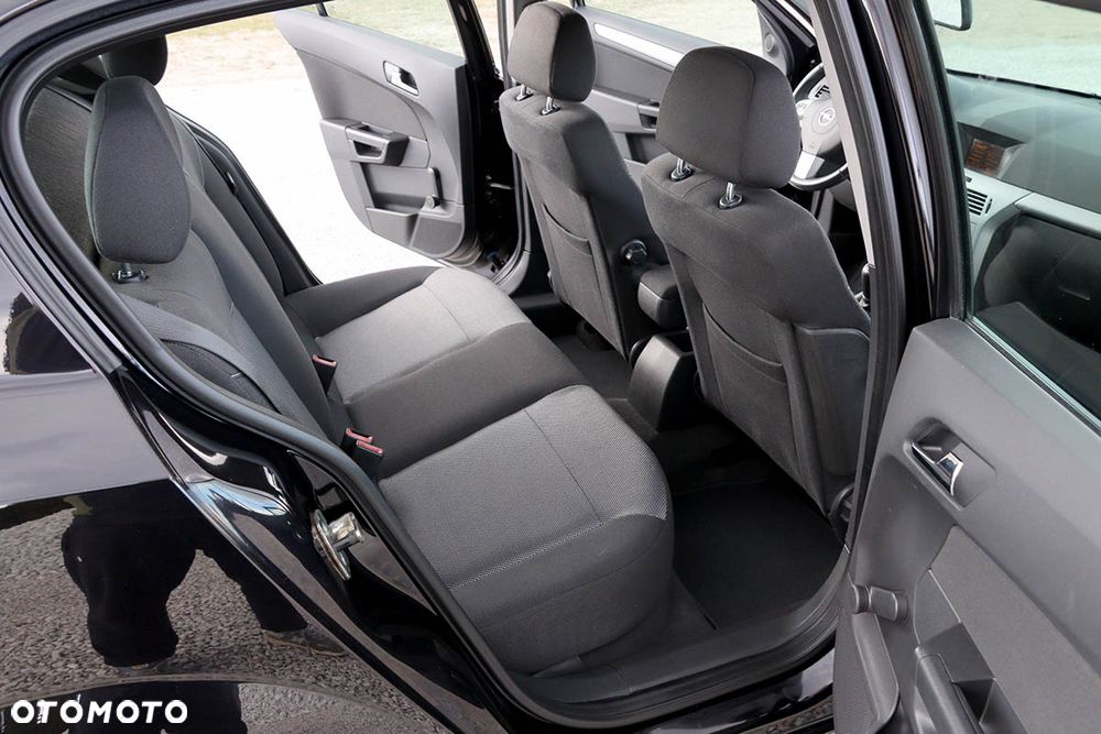 Opel Astra 1.6 ECOFLEX Start/Stop Innovation - 27