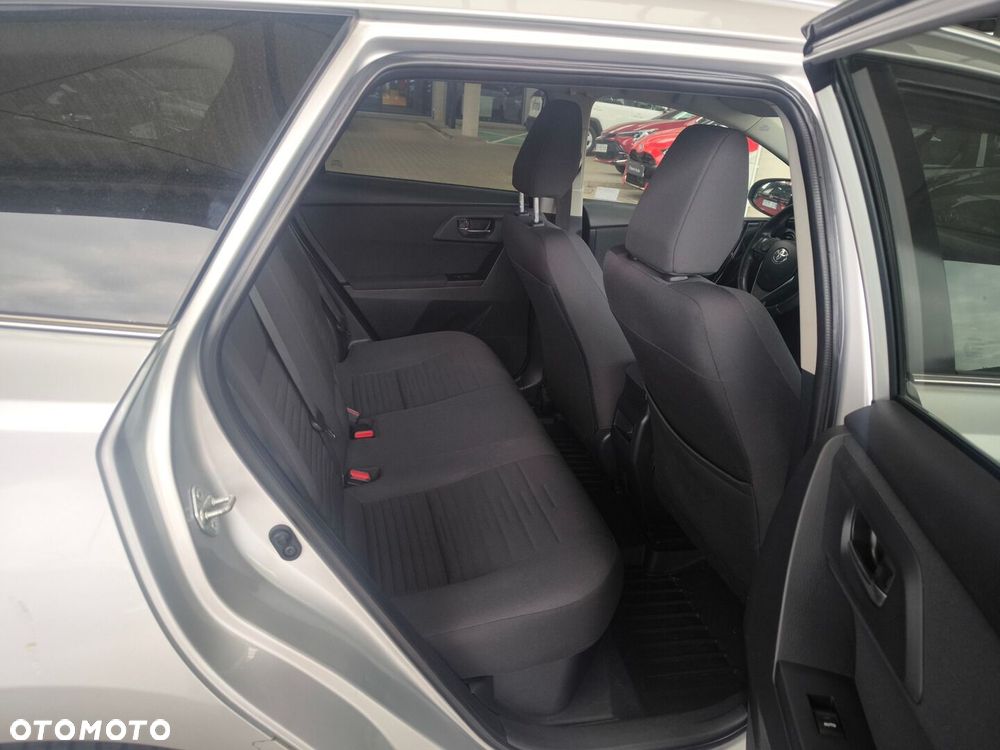 Toyota Auris - 11