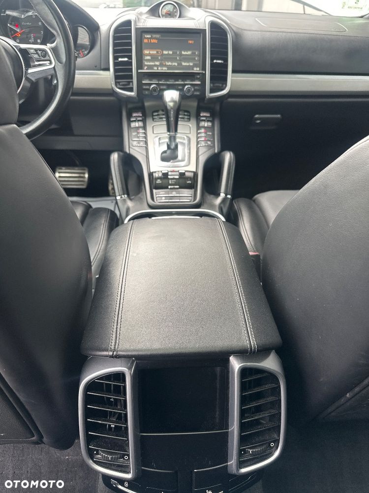 Porsche Cayenne - 10