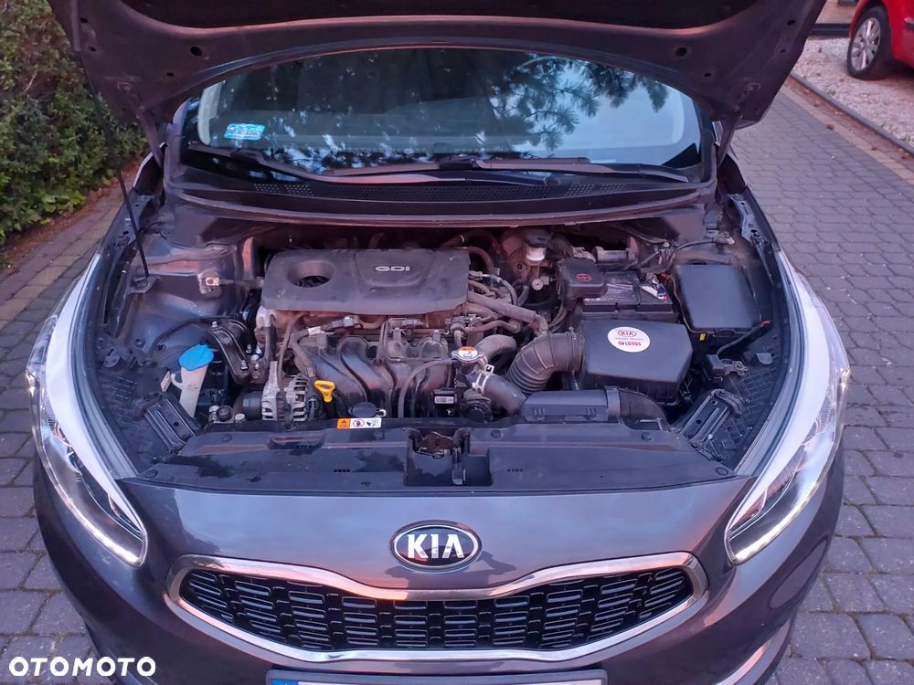 Kia Ceed 1.6 GDI Business Line - 17