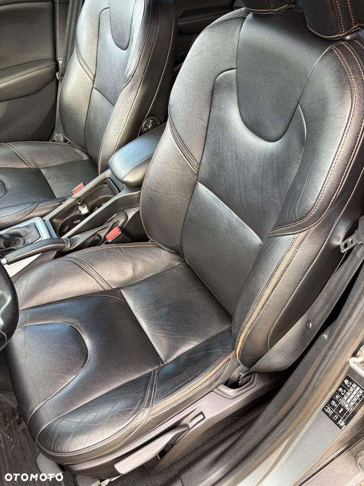 Volvo V40 - 16