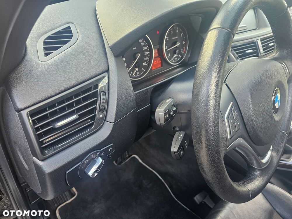 BMW X1 xDrive20i xLine - 16