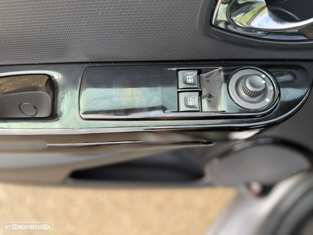 Renault Clio (Energy) dCi 90 Start & Stop LIMITED - 13