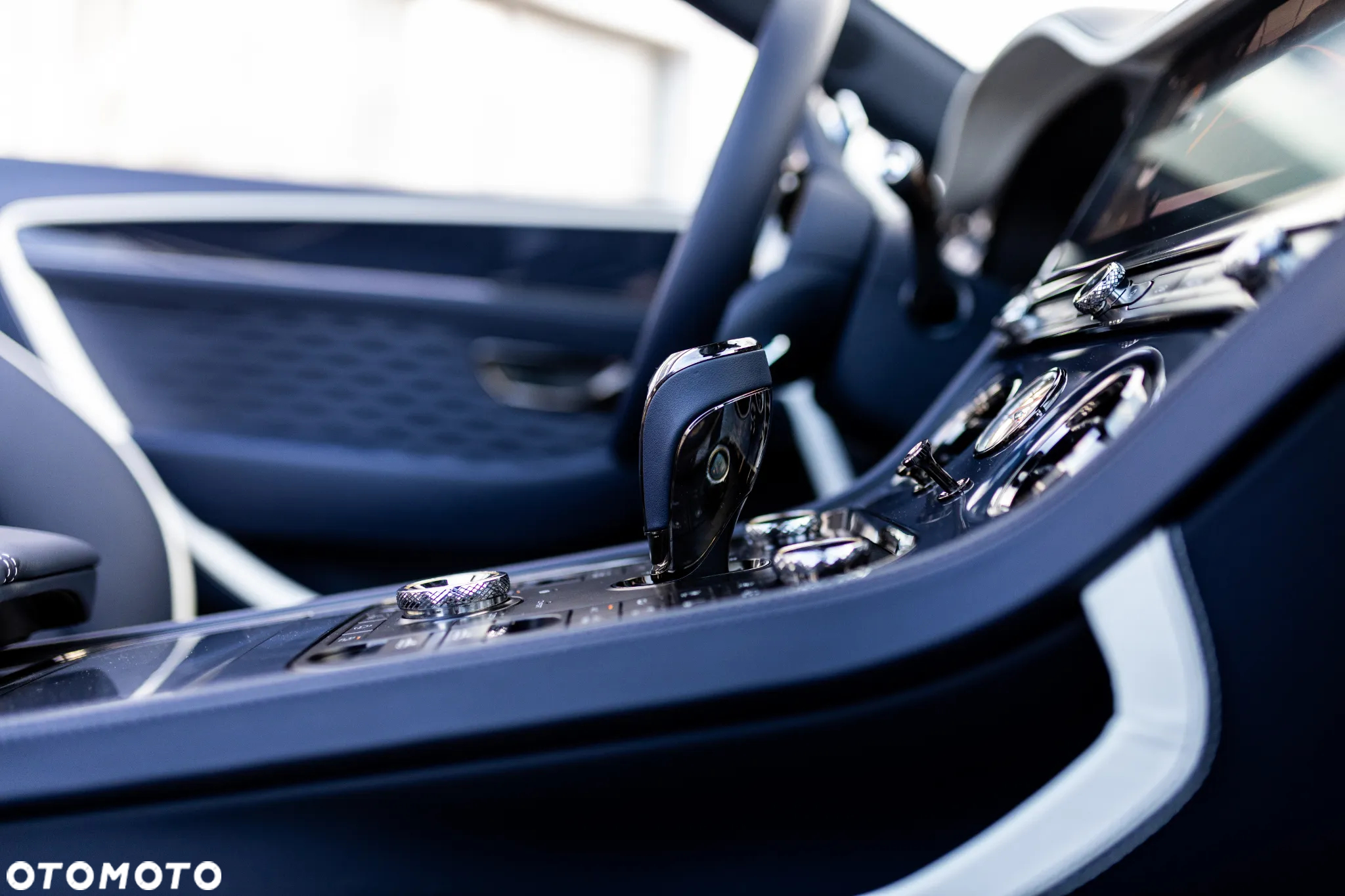 Bentley Continental GT - 15