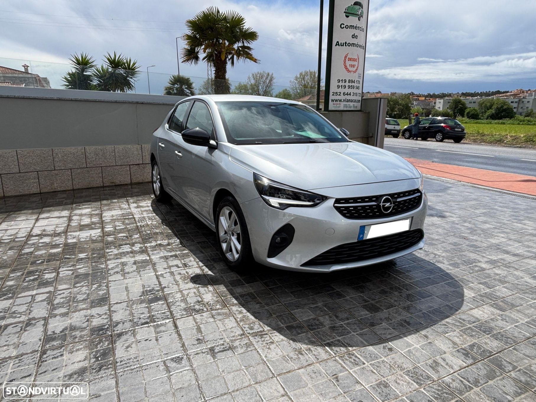 Opel Corsa 1.2 T Elegance - 1
