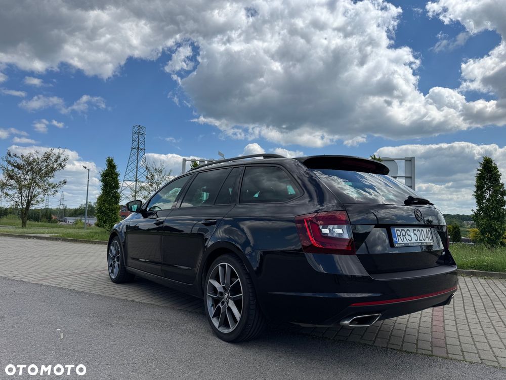 Skoda Octavia 2.0 TDI SCR RS DSG - 9