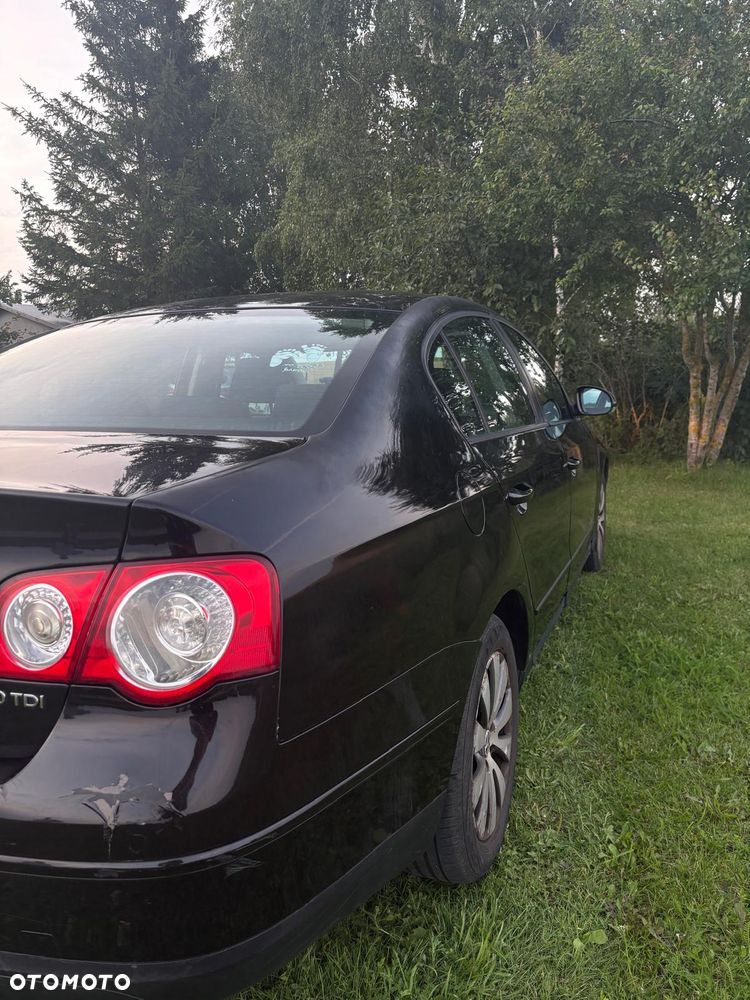 Volkswagen Passat 2.0 TDI Comfortline - 4