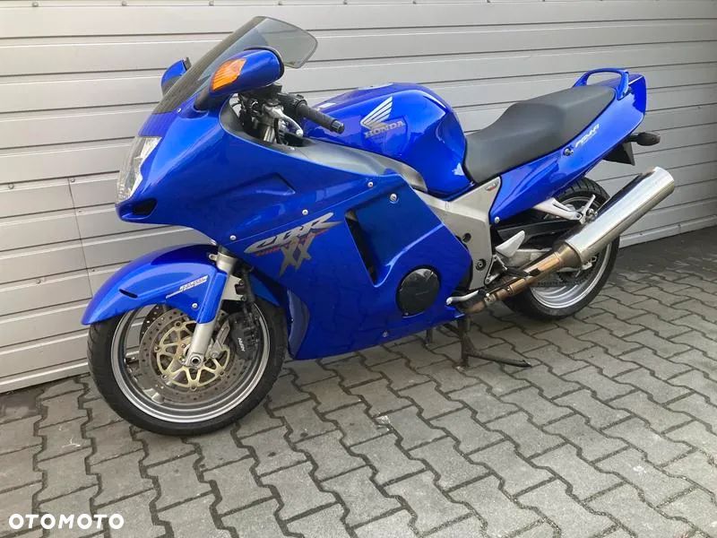 Honda CBR - 3