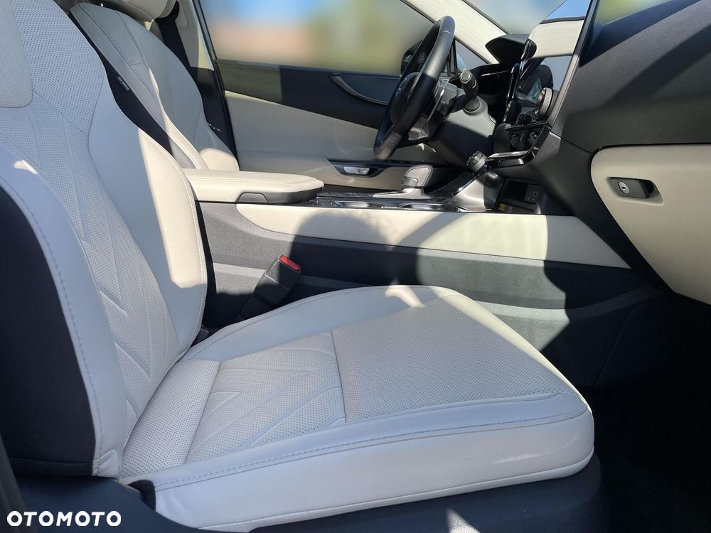 Lexus NX 350h Omotenashi AWD - 12