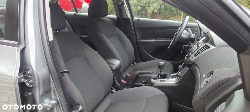 Chevrolet Cruze 1.8 LT - 17