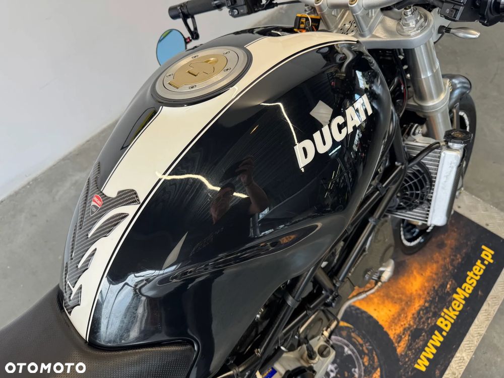 Ducati Monster - 17