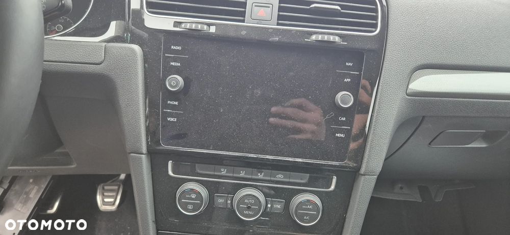 Volkswagen Golf - 27