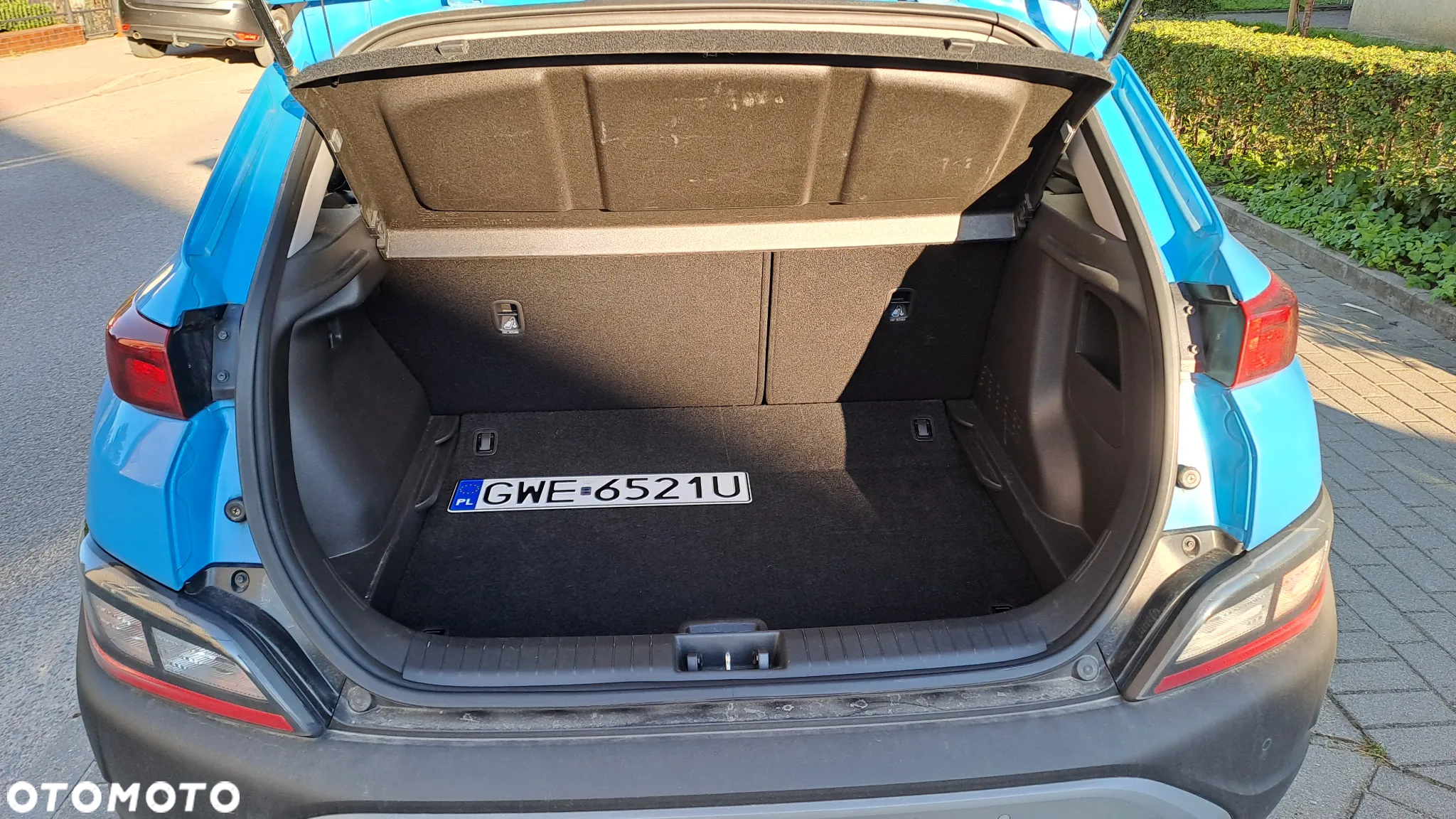Hyundai Kona - 12