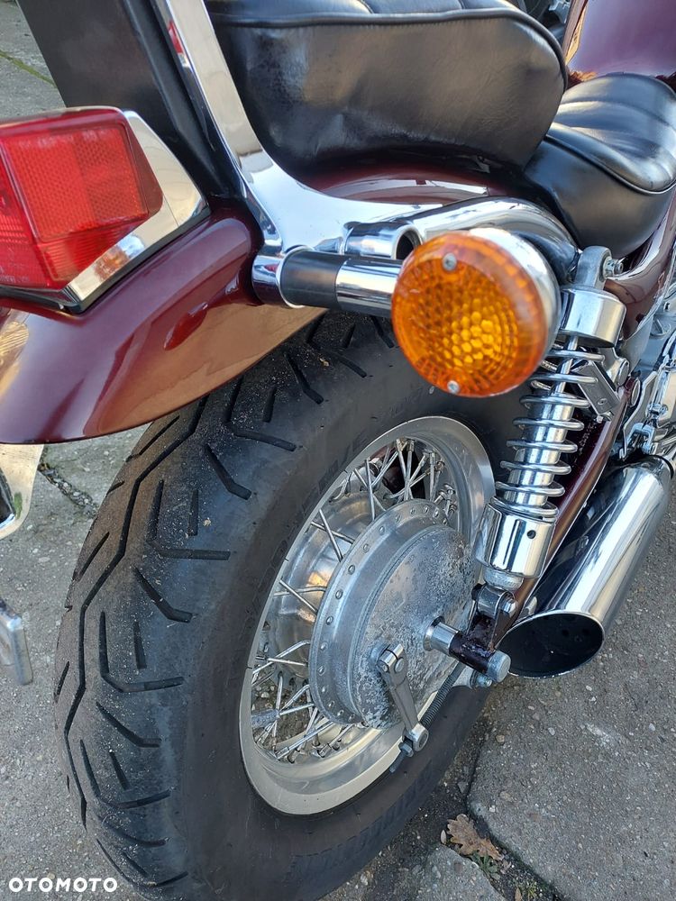 Suzuki Intruder - 19