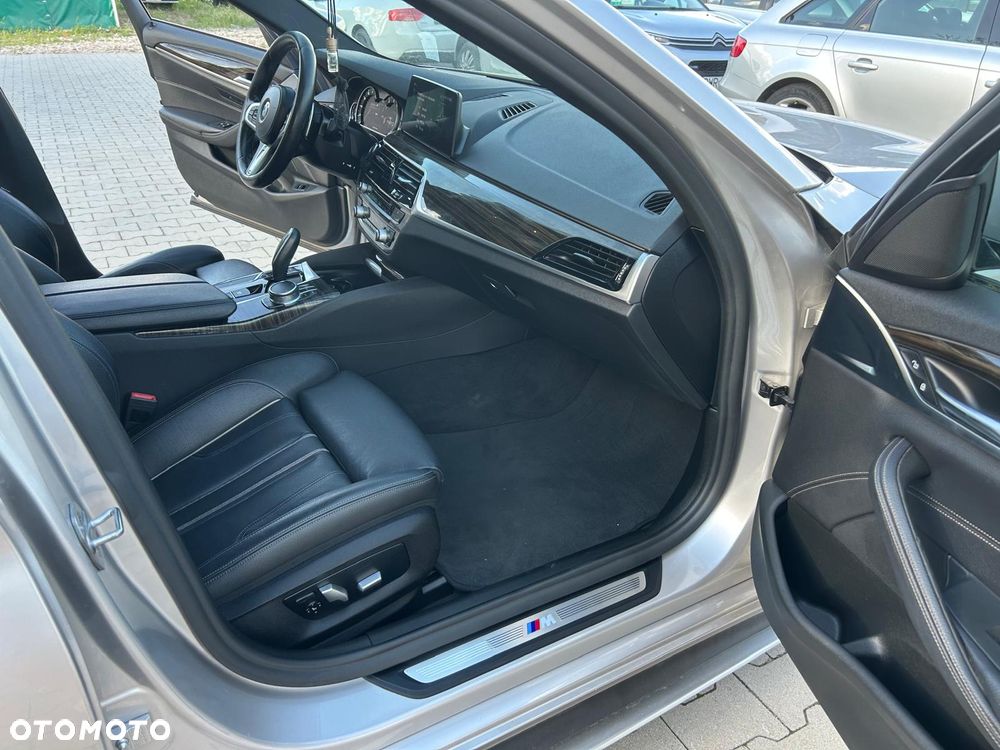BMW Seria 5 530i xDrive M Sport sport - 25