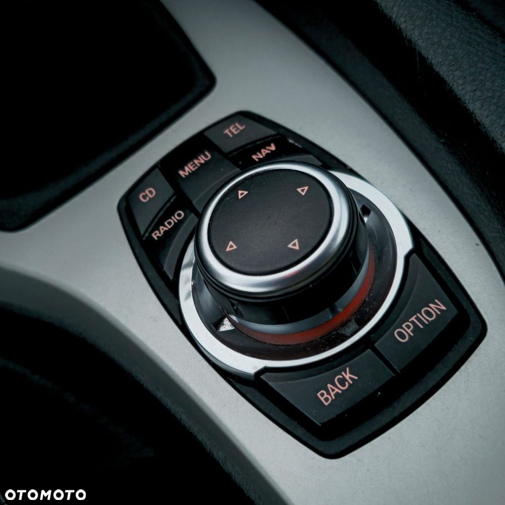 BMW X1 sDrive18d xLine - 25