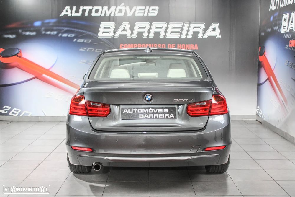 BMW 320 d Line Luxury - 28