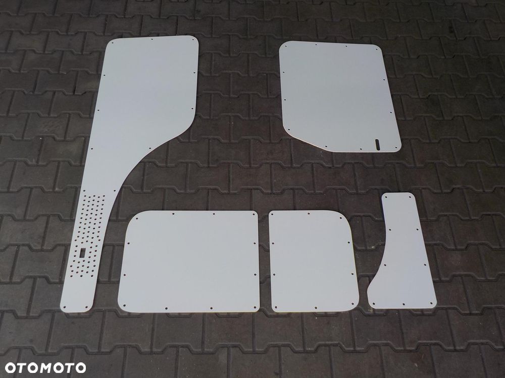VW CADDY 03-20' TAPICERKA TAPICERKI BOCZKI BAGAŻNIKA TYŁ KRÓTKI KOMPLET DRZWI - 1