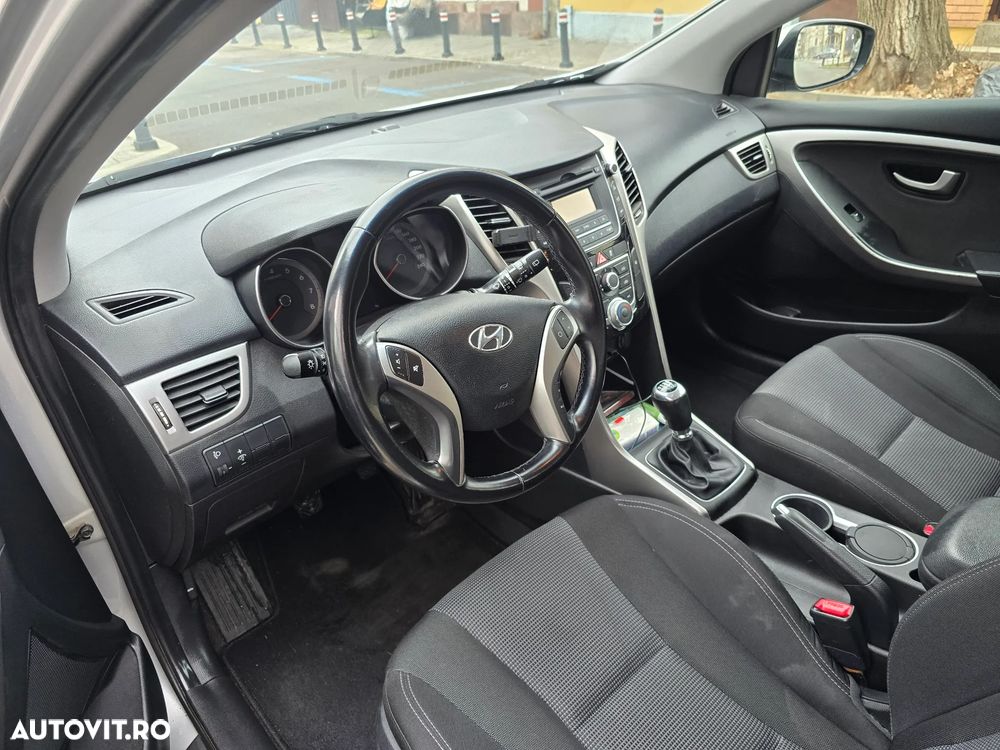 Hyundai i30 1.4 MPi 5DR M/T Comfort - 4
