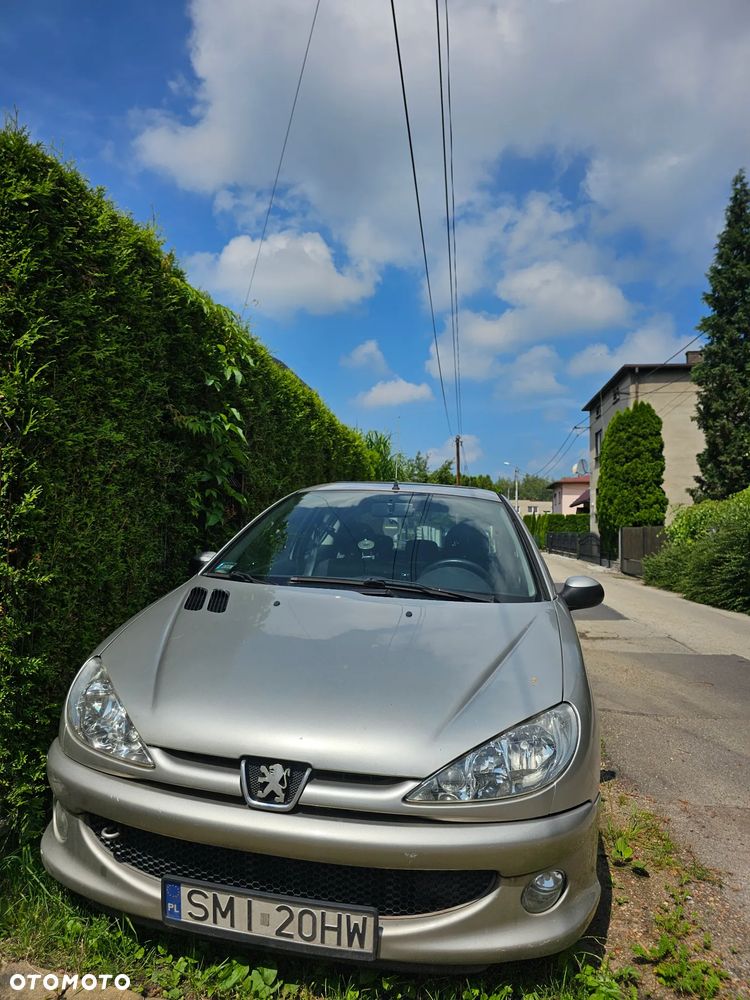 Peugeot 206 - 1
