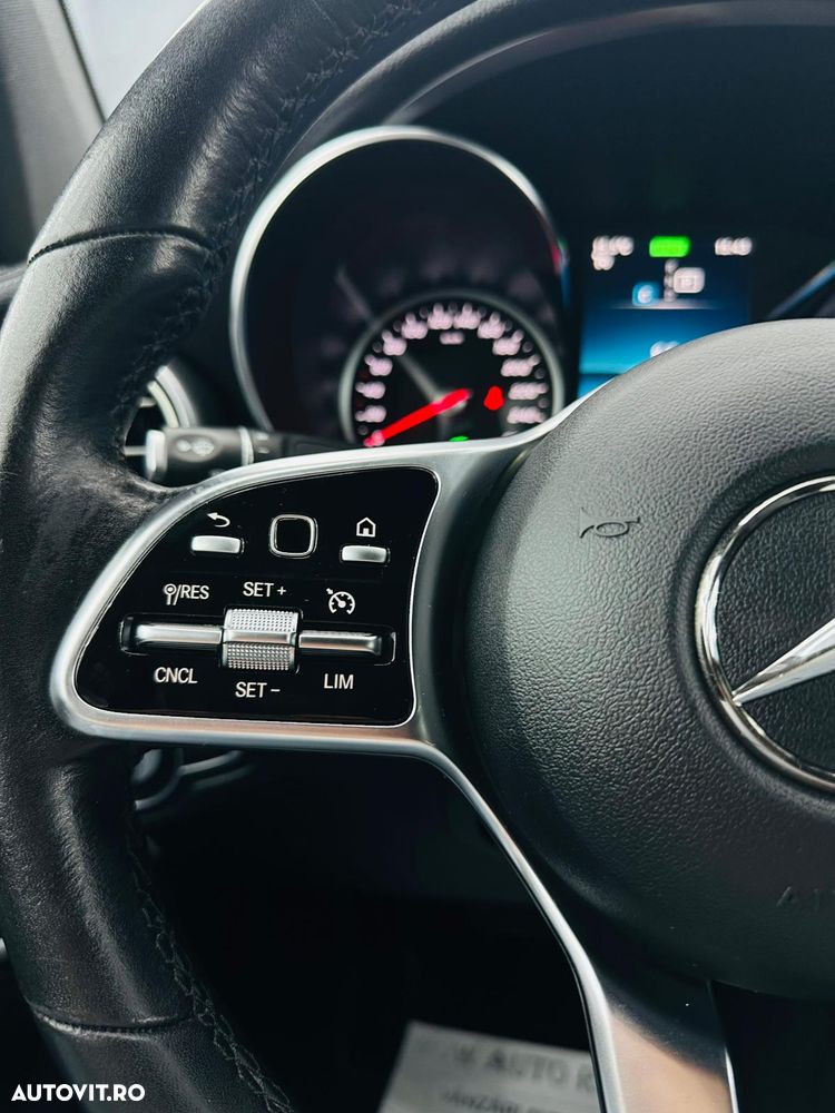 Mercedes-Benz GLC 200 4MATIC 9G-TRONIC - 30
