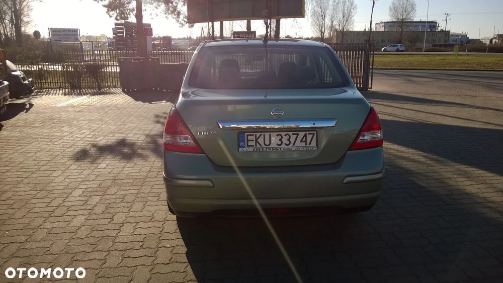 Nissan Tiida 1.6 Tekna - 5