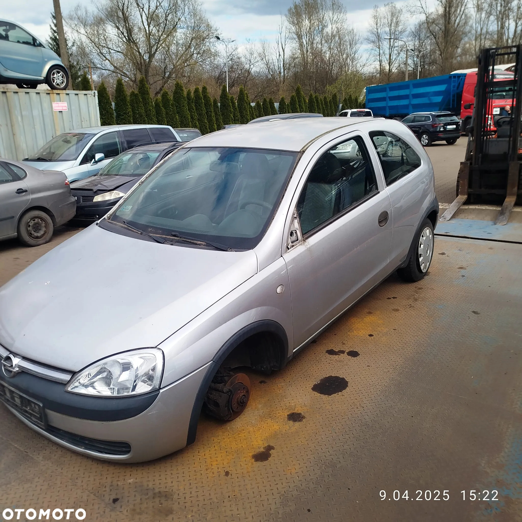 Opel Corsa C na części . - 2