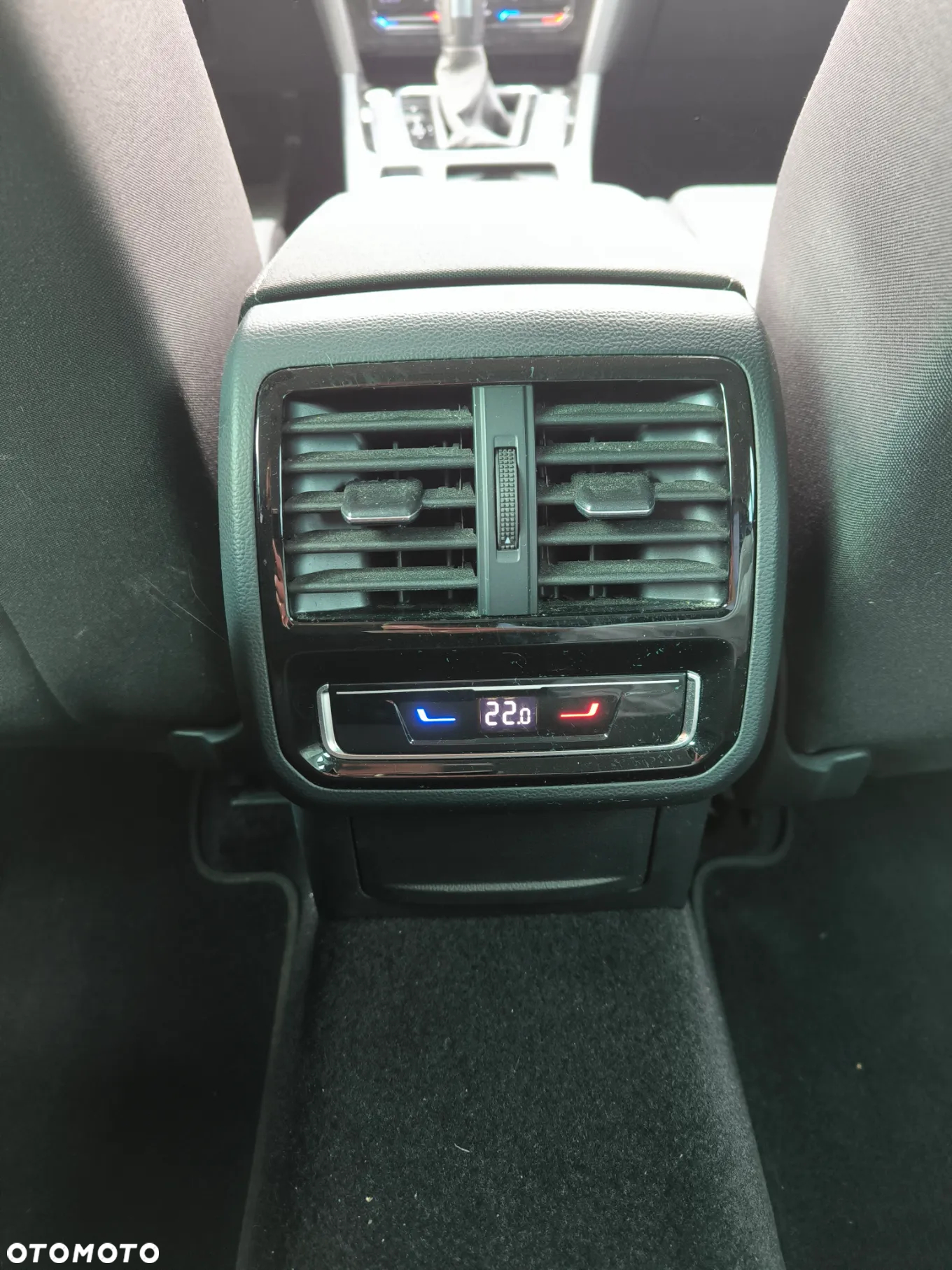 Volkswagen Passat 2.0 TDI Business DSG - 14