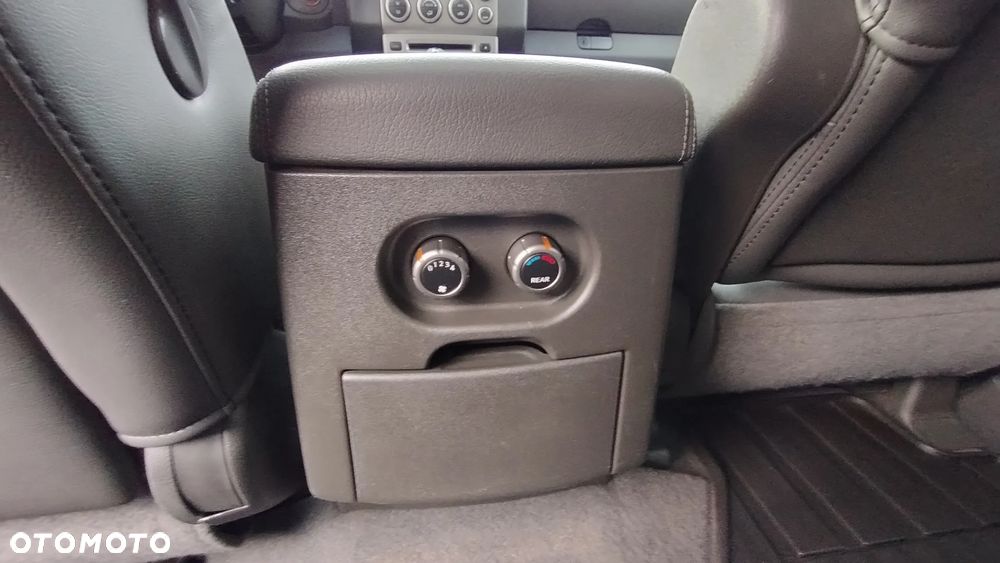 Nissan Pathfinder 2.5 dCi Premium - 31