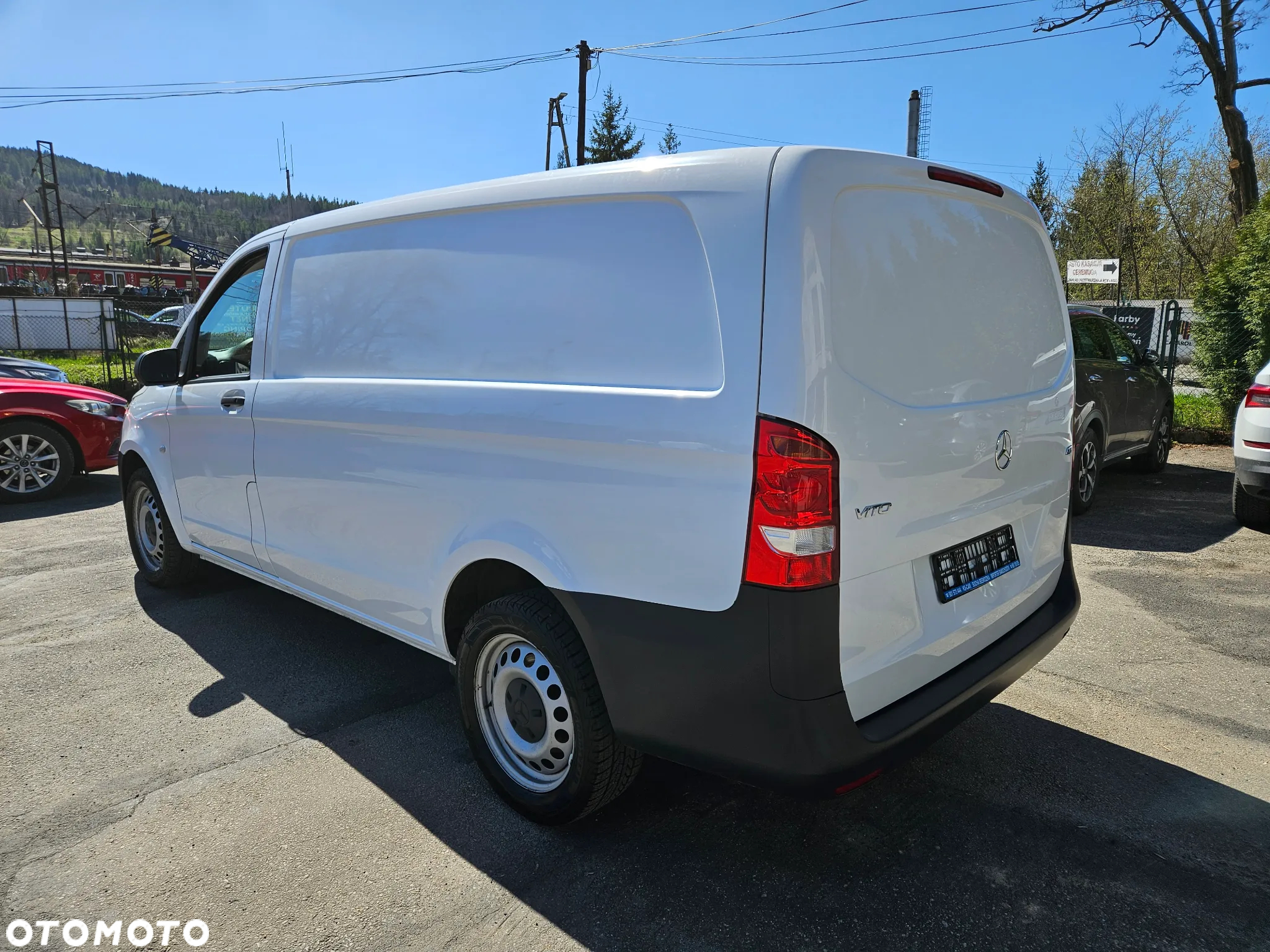 Mercedes-Benz VITO 4X4 LONG KLIMA AUTOMAT REJ.02 2021 3OSOBOWY CIEŻAROWY - 16