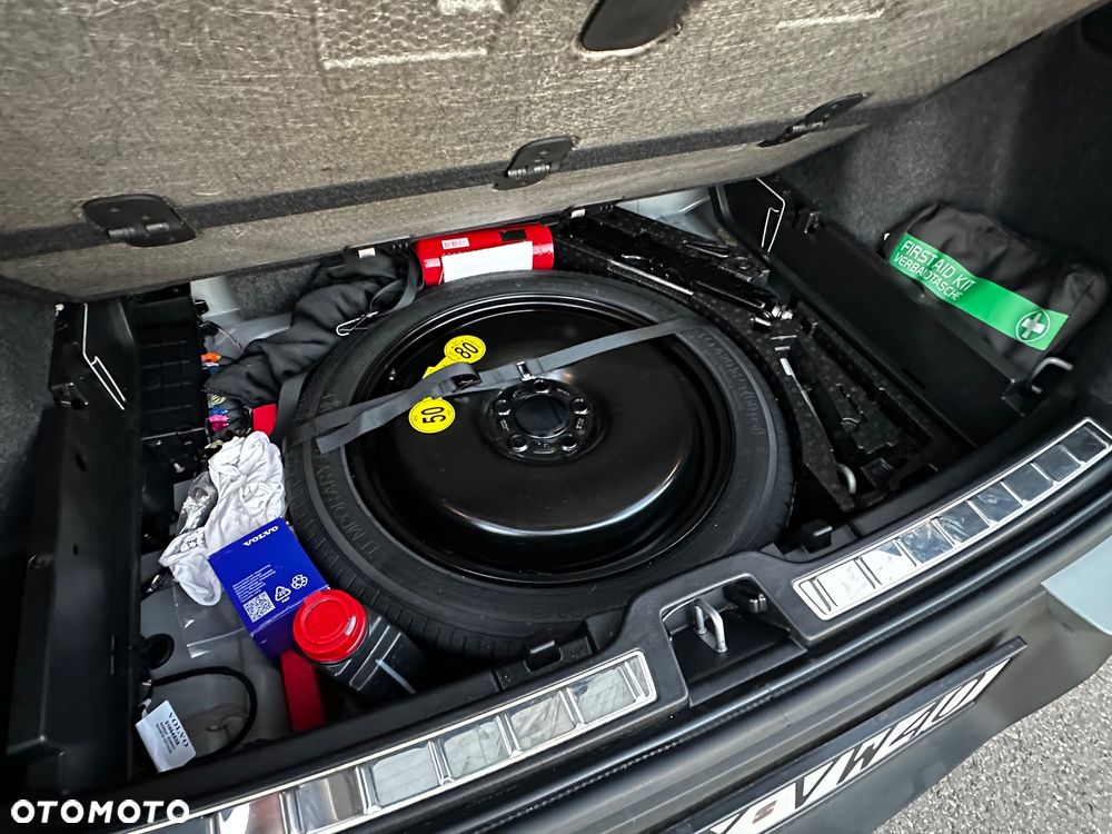 Volvo XC 40 T2 Plus Bright - 27