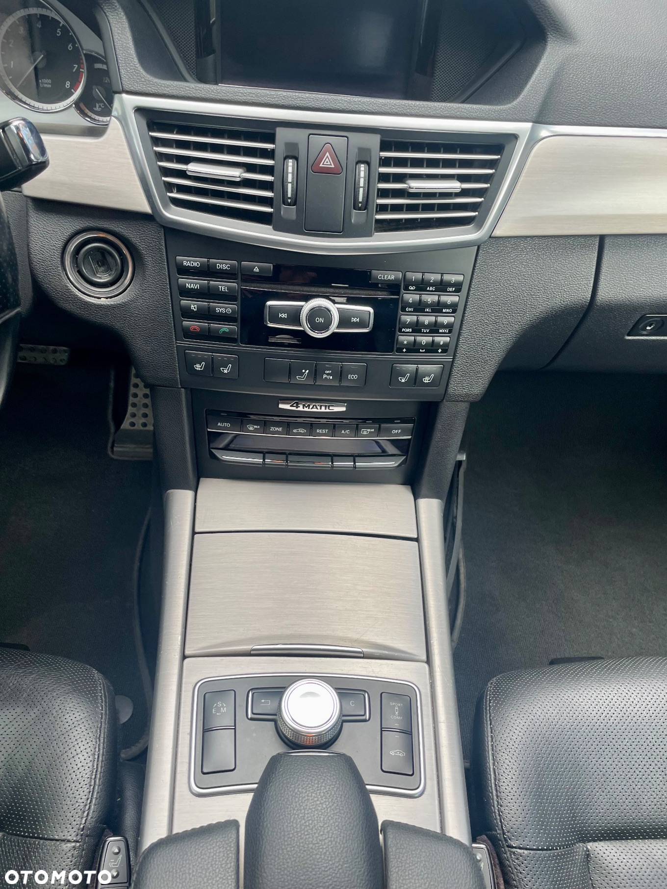 Mercedes-Benz Klasa E 500 T 4Matic 7G-TRONIC Avantgarde - 24