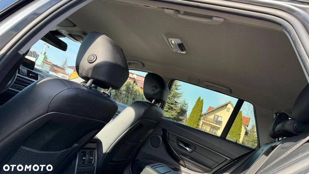 BMW Seria 3 320d Touring xDrive Luxury Line - 28