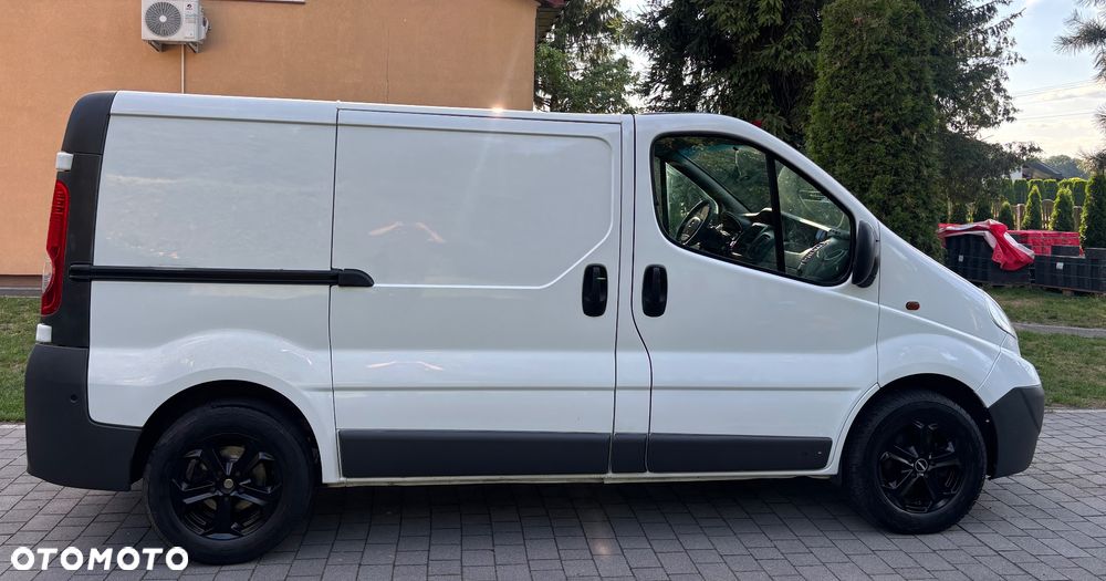Opel Vivaro - 18