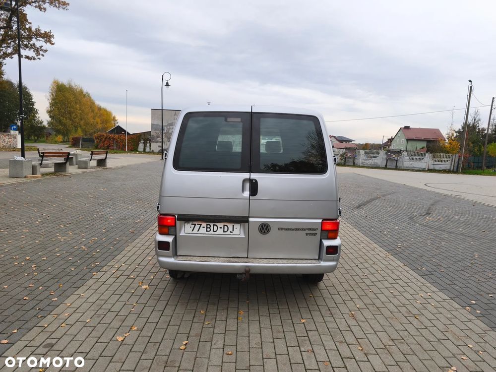 Volkswagen Transporter - 12