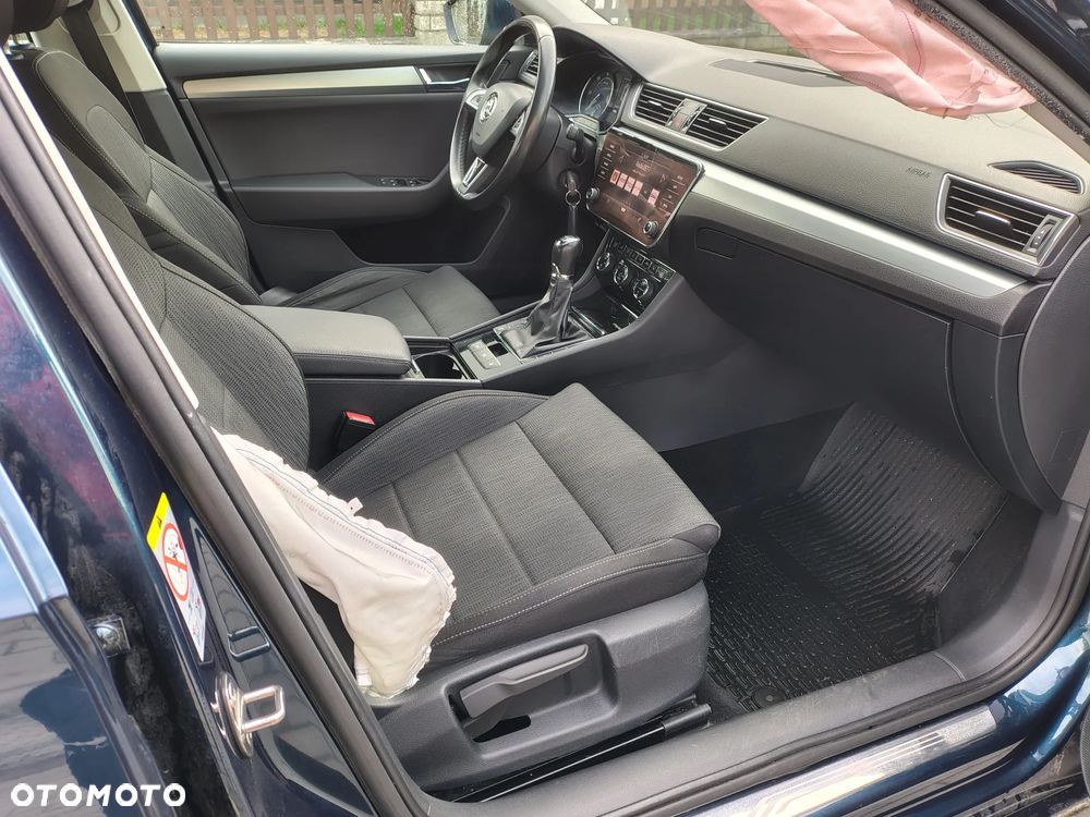 Skoda Superb 2.0 TDI Premium Edition - 20