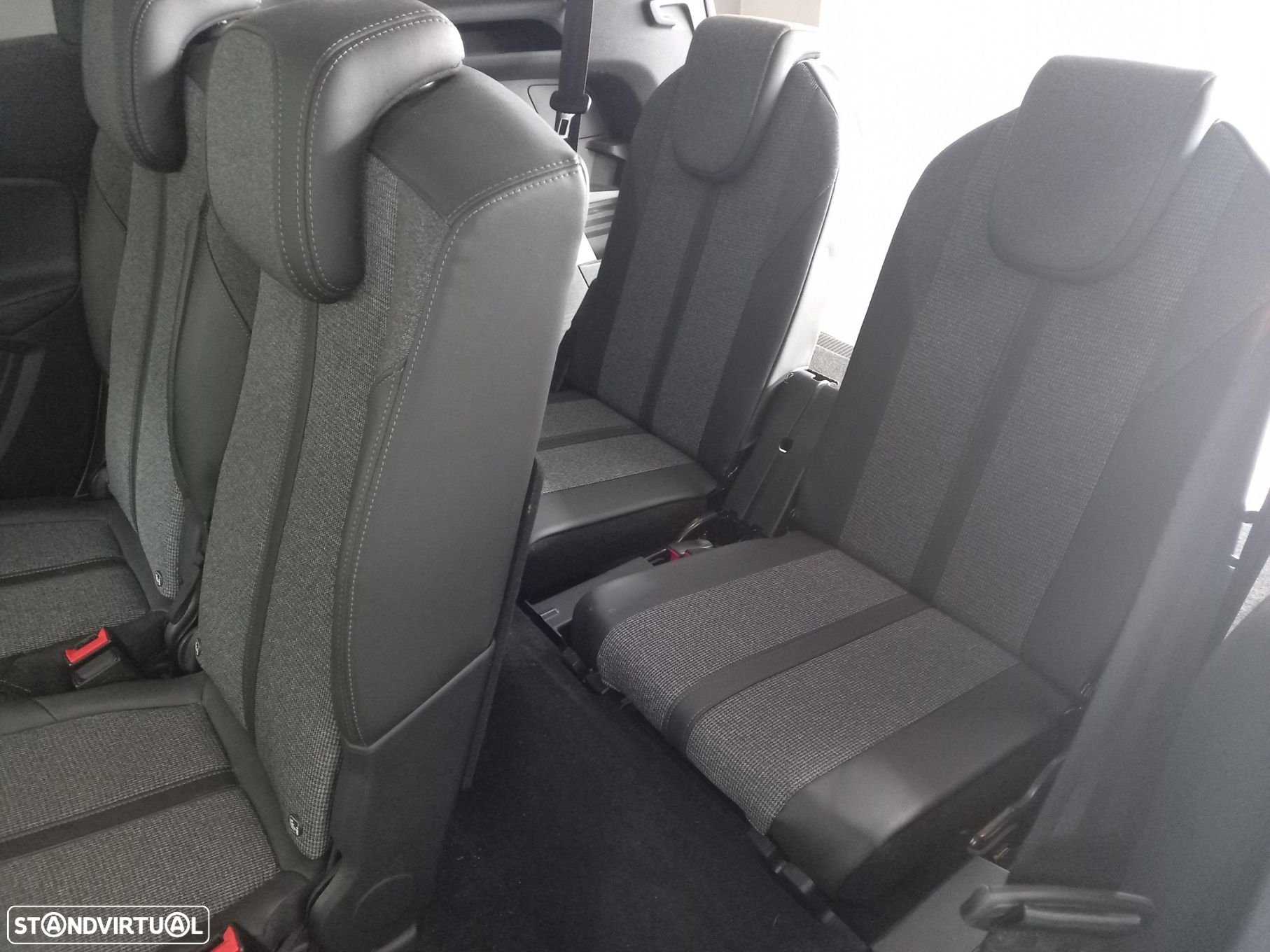 Peugeot 5008 1.5 BlueHDi Allure EAT8 - 9