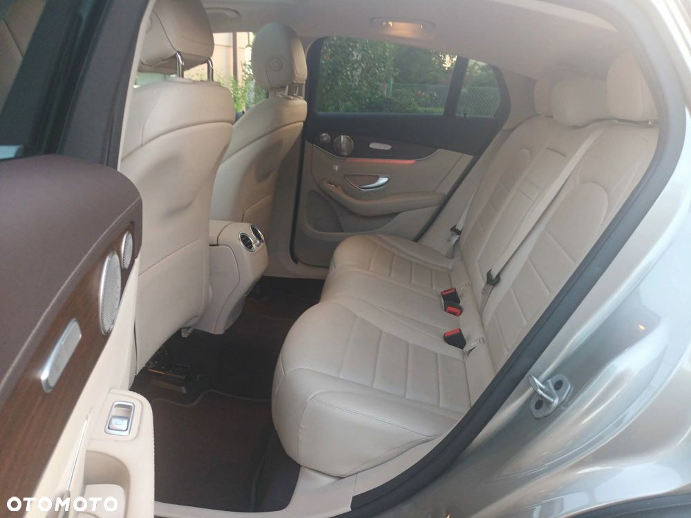Mercedes-Benz GLC 200 4Matic 9G-TRONIC AMG Line - 7