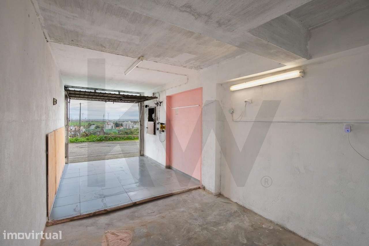 Garagem para venda na Rua Julia Van Zeller Pereira Palha em Vila Franc - Grande imagem: 2/5