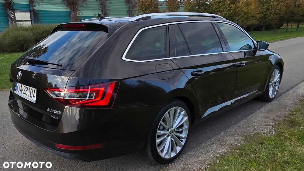 Skoda Superb 2.0 TDI 4x4 L&K DSG - 7