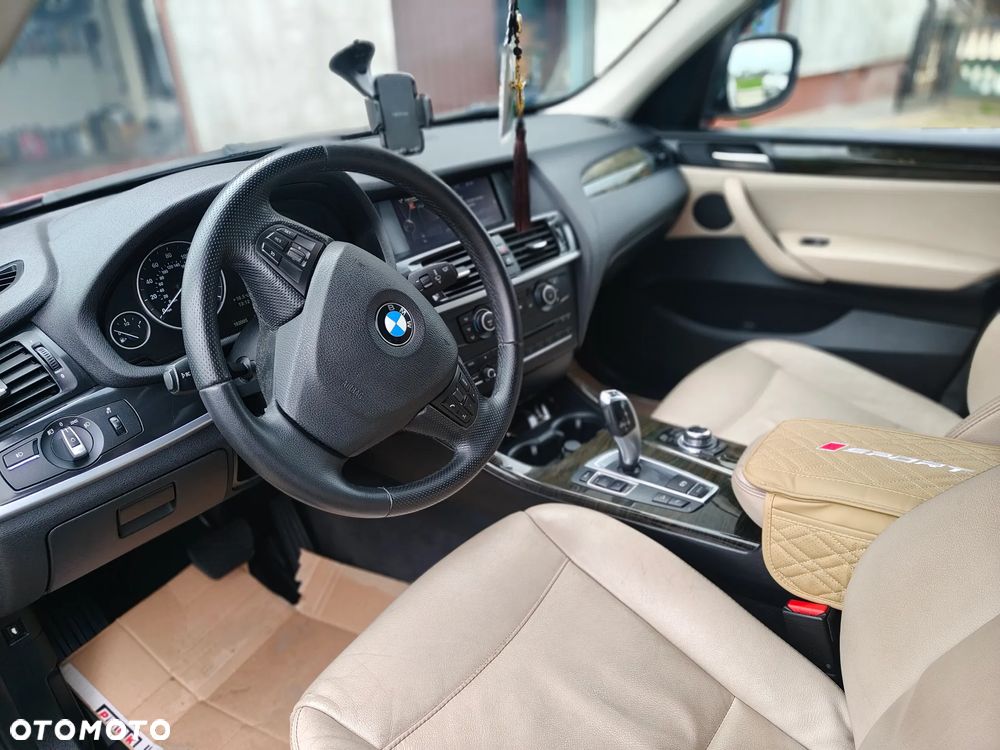 BMW X3 xDrive28i - 7